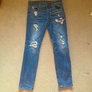 American Eagle Ripped Skinny Jeans. Size 33x32. Blue Denim